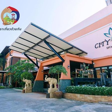 City Park Hotel Phatthalung Bagian luar foto