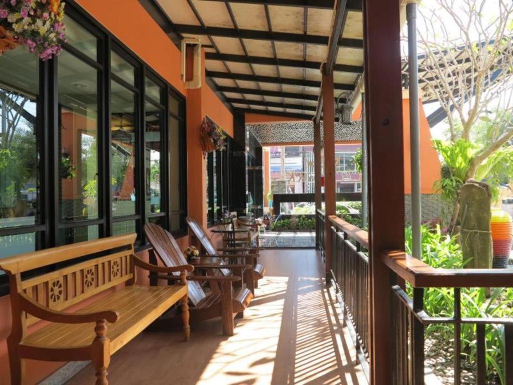 City Park Hotel Phatthalung Bagian luar foto