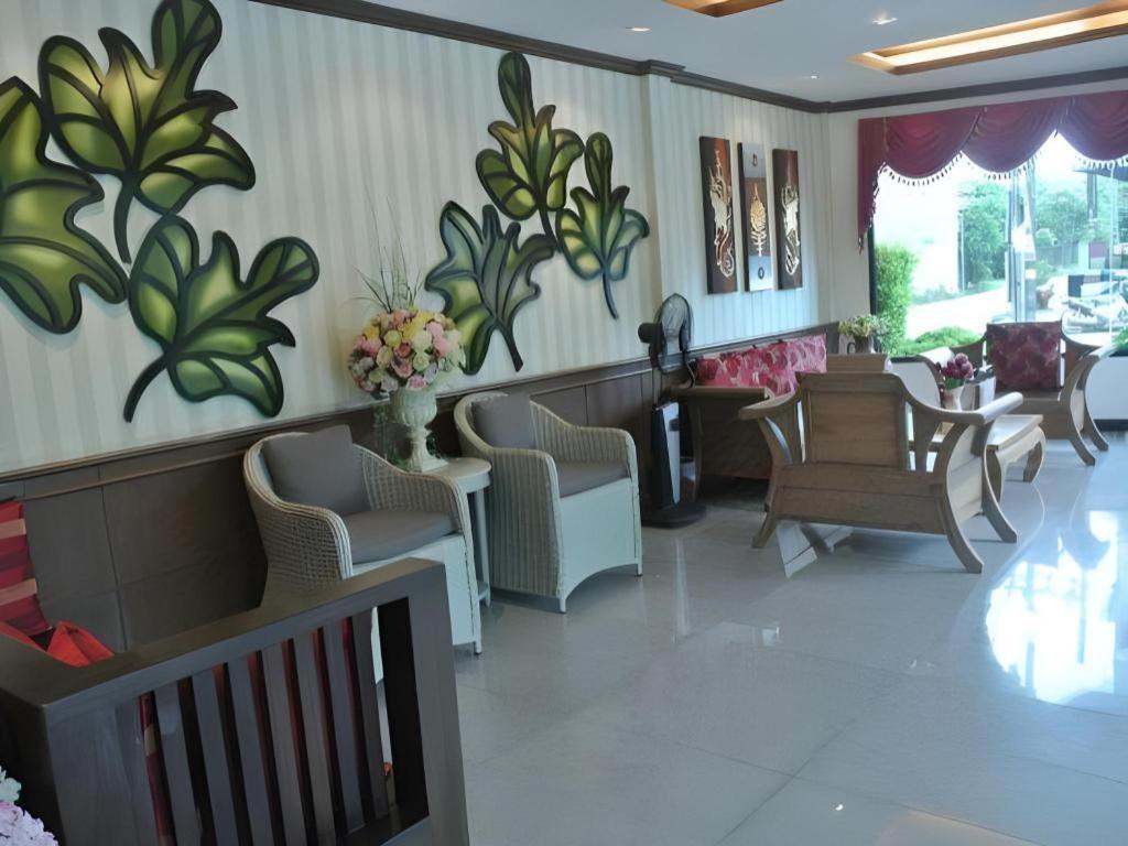 City Park Hotel Phatthalung Bagian luar foto