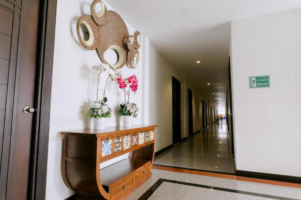 City Park Hotel Phatthalung Bagian luar foto