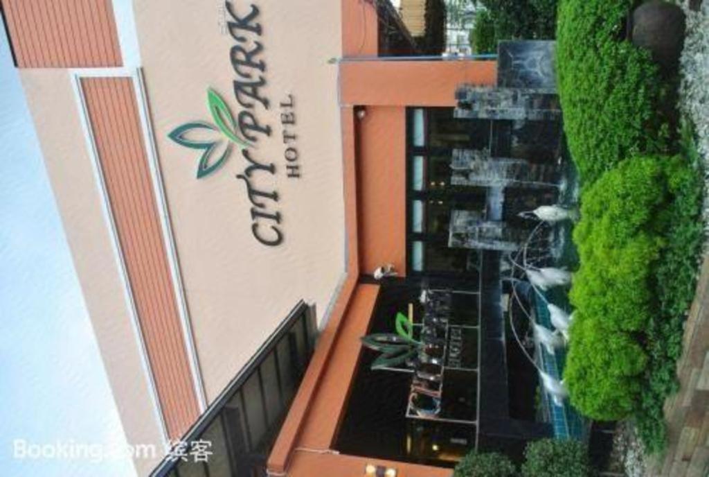 City Park Hotel Phatthalung Bagian luar foto