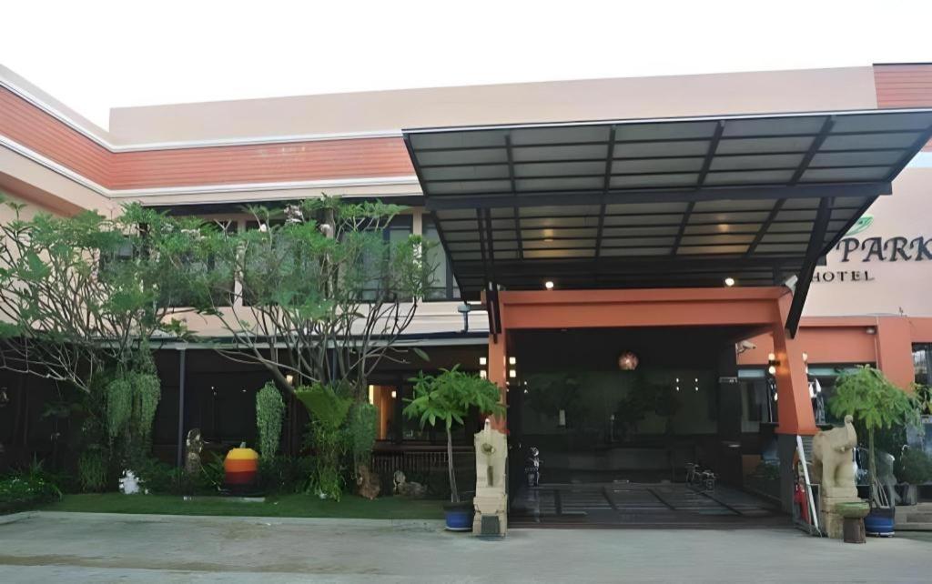 City Park Hotel Phatthalung Bagian luar foto