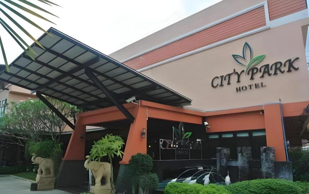 City Park Hotel Phatthalung Bagian luar foto