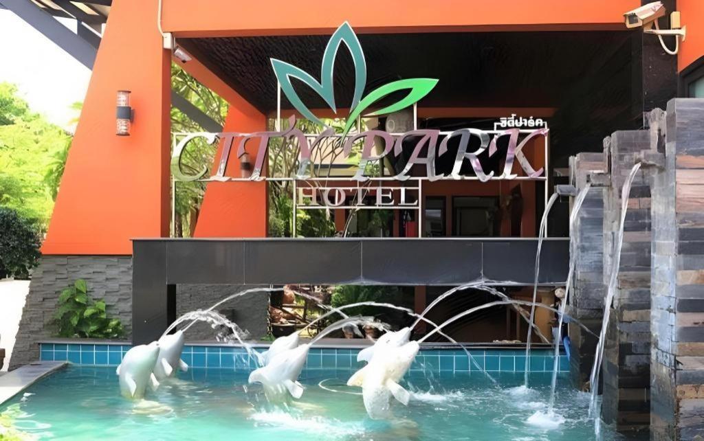City Park Hotel Phatthalung Bagian luar foto