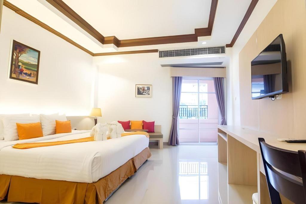 City Park Hotel Phatthalung Bagian luar foto