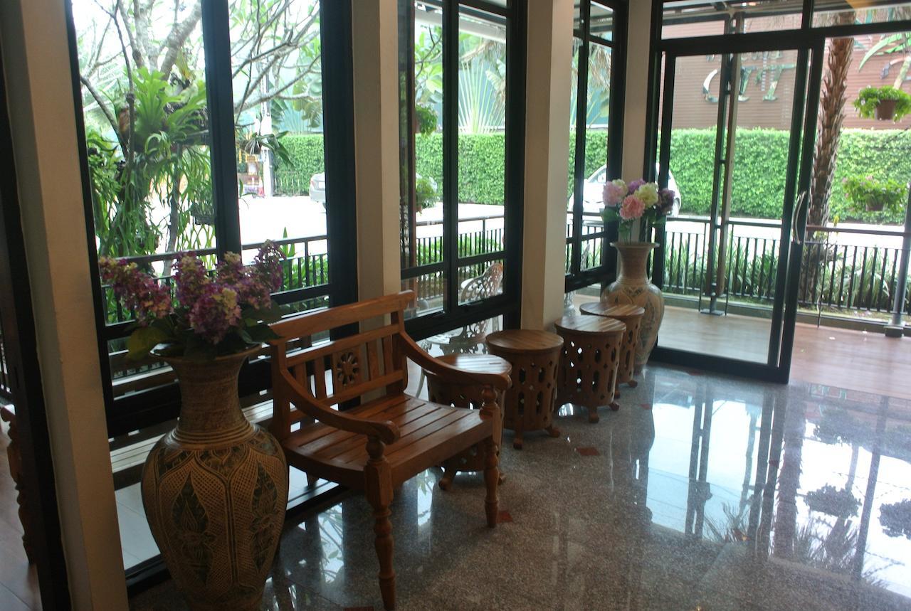 City Park Hotel Phatthalung Bagian luar foto
